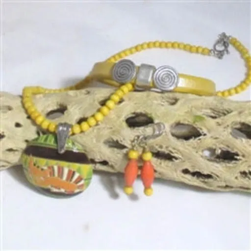 Artisan Yellow Cat Necklace and Regaliz Leather Bracelet Jewelry Set