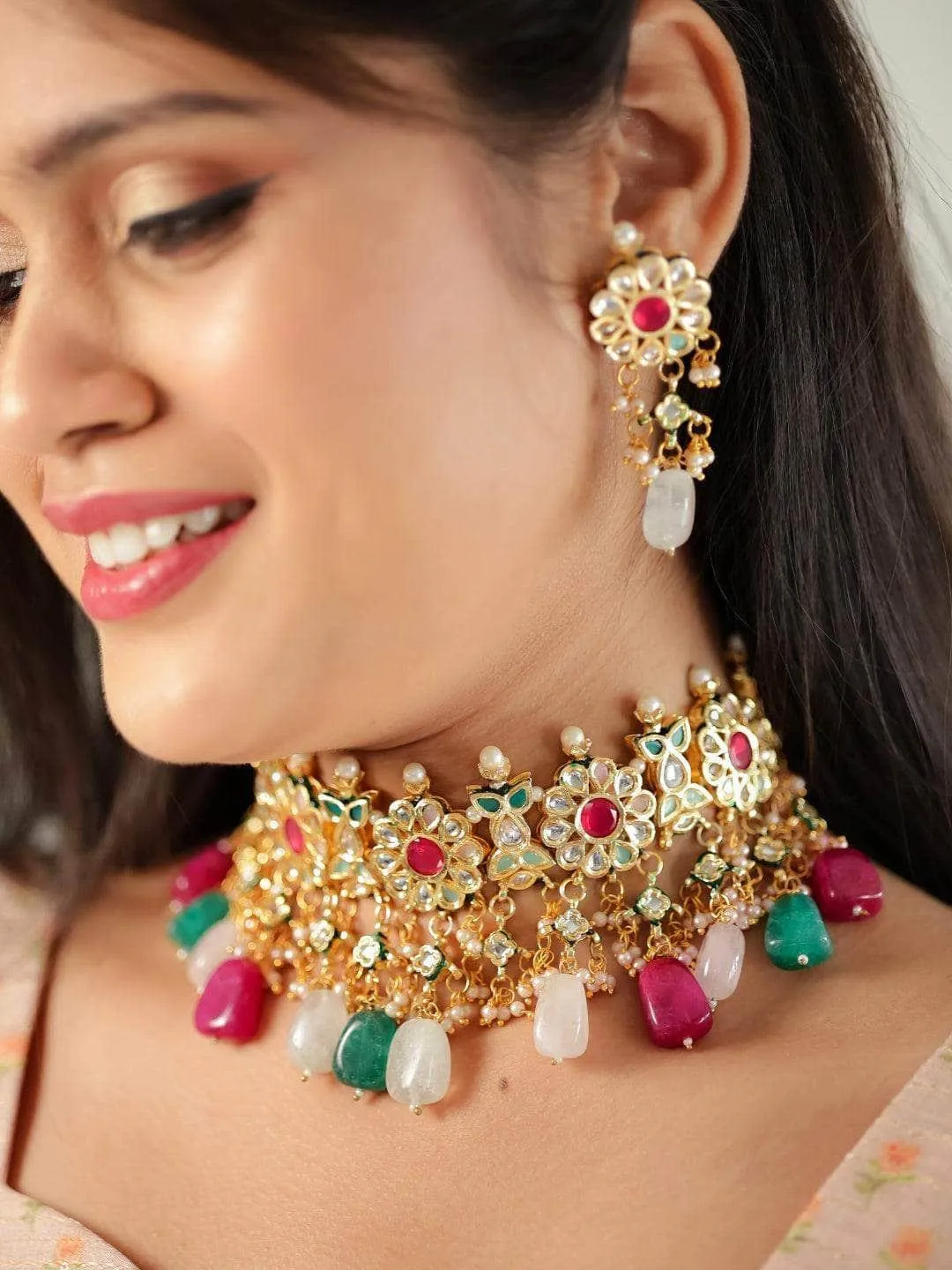 Ayushi Tyagi In Flower Motif Choker Set