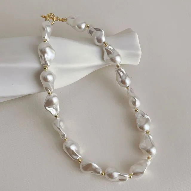 Baroque Pearl Buckle Necklace