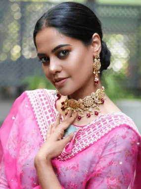 Bindu Madhavi In Round Meena Necklace