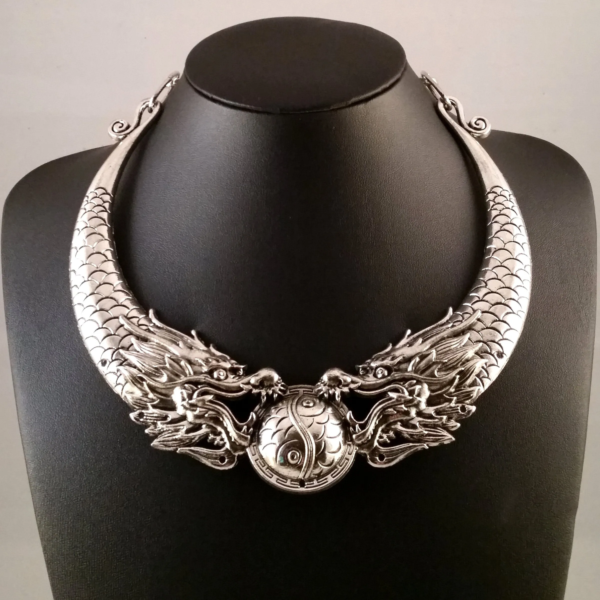 Dragon Choker Necklace Silver