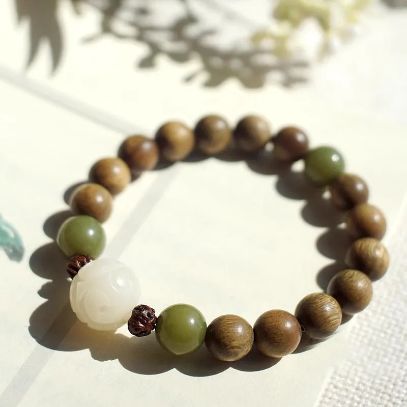 Elegant Chinese Style 8mm Green Sandalwood and Ruyi Bodhi Jade Bracelet with Unique Loop Design