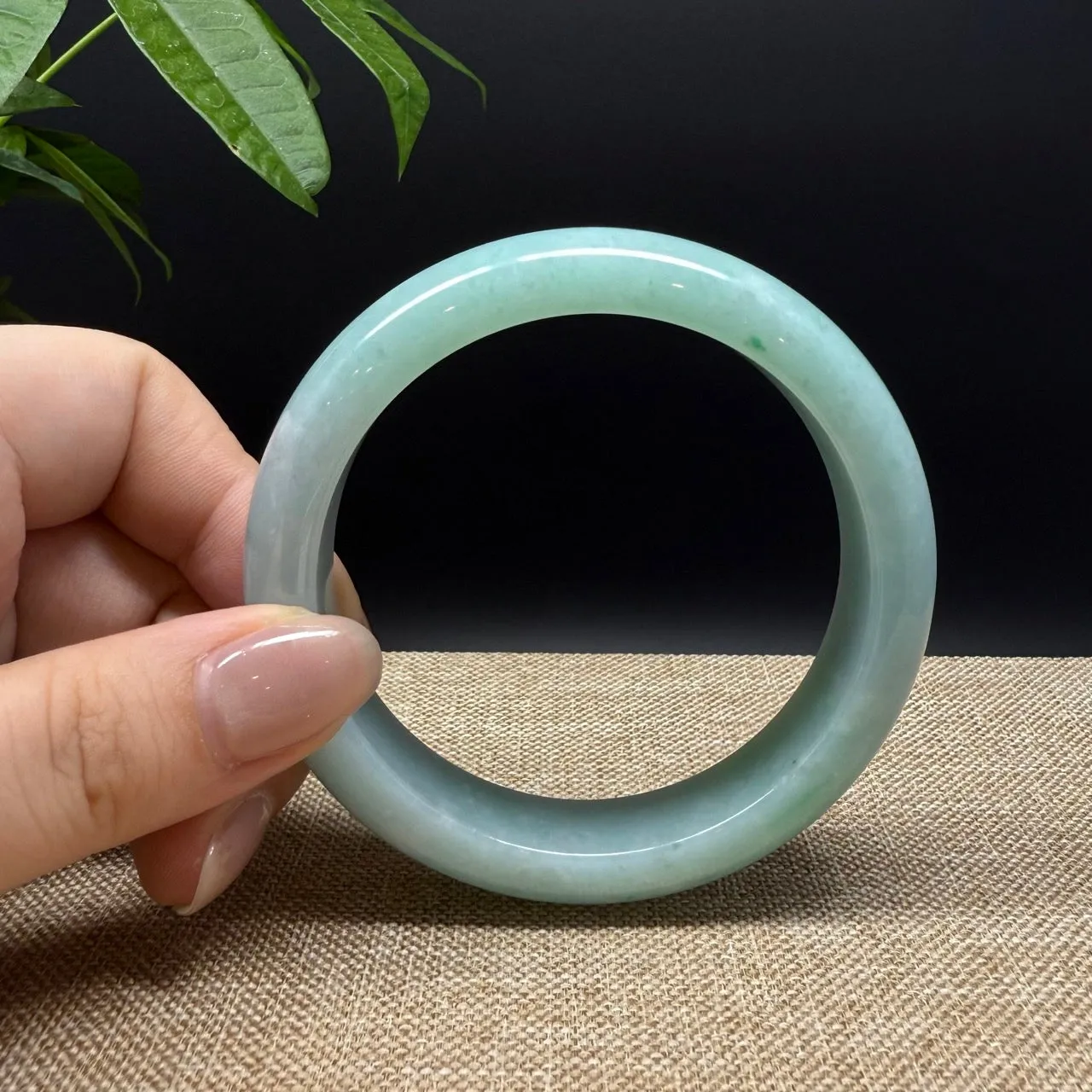 Genuine Burmese Green Jade Jadeite Bangle Bracelet ( 58.2mm )