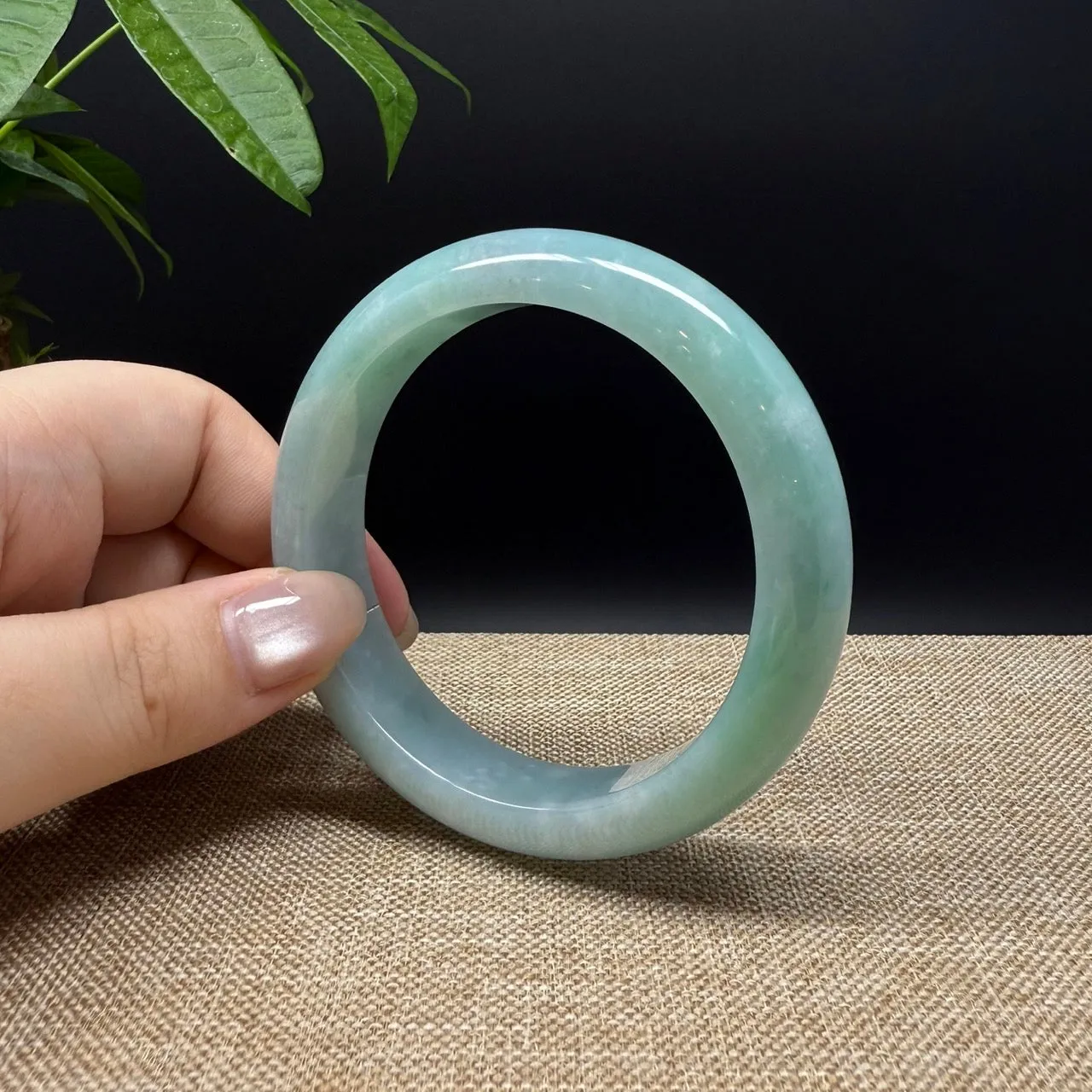 Genuine Burmese Green Jade Jadeite Bangle Bracelet ( 58.2mm )