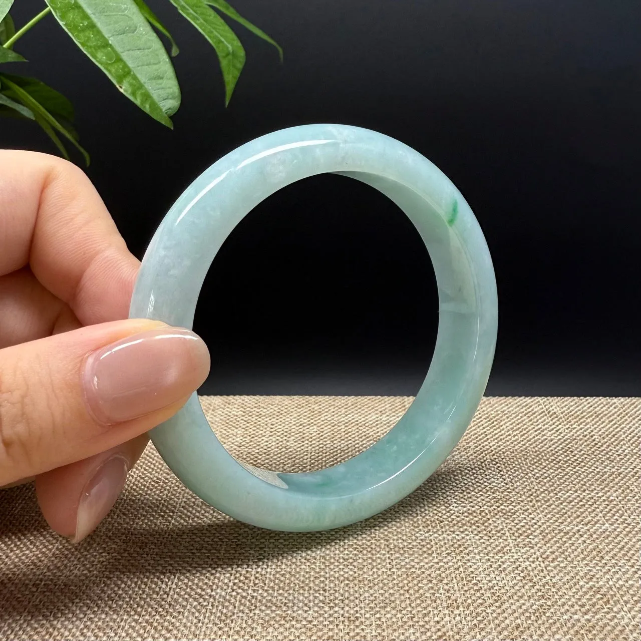 Genuine Burmese Green Jade Jadeite Bangle Bracelet ( 59.1mm )