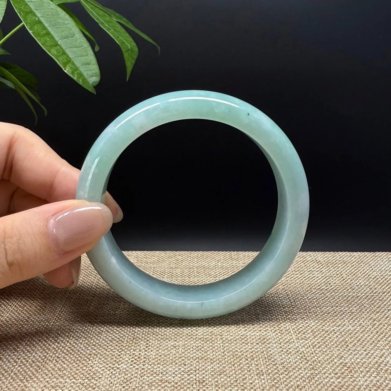 Genuine Burmese Green Jade Jadeite Bangle Bracelet ( 59.1mm )