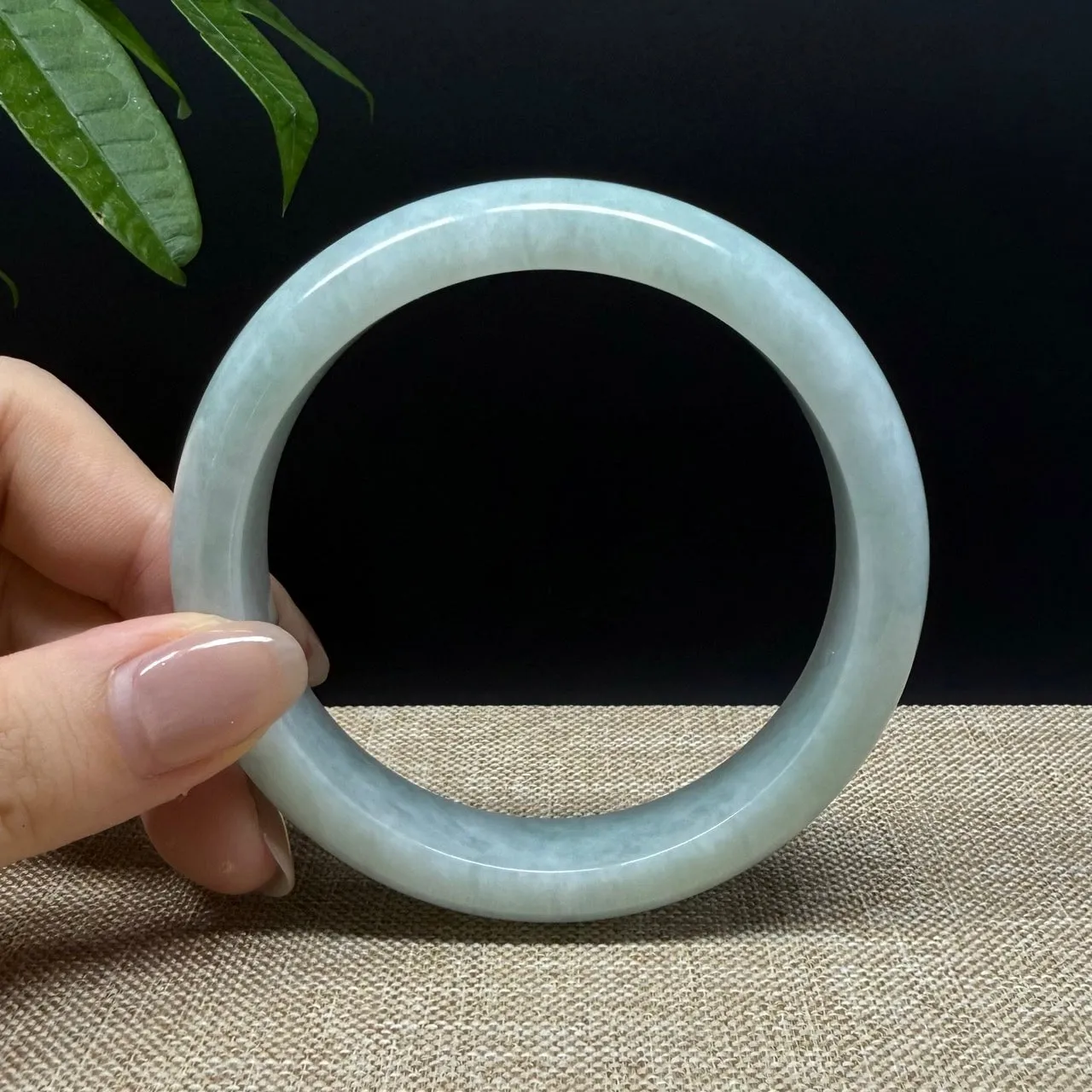 Genuine Burmese Green Jade Jadeite Bangle Bracelet ( 63.1mm )