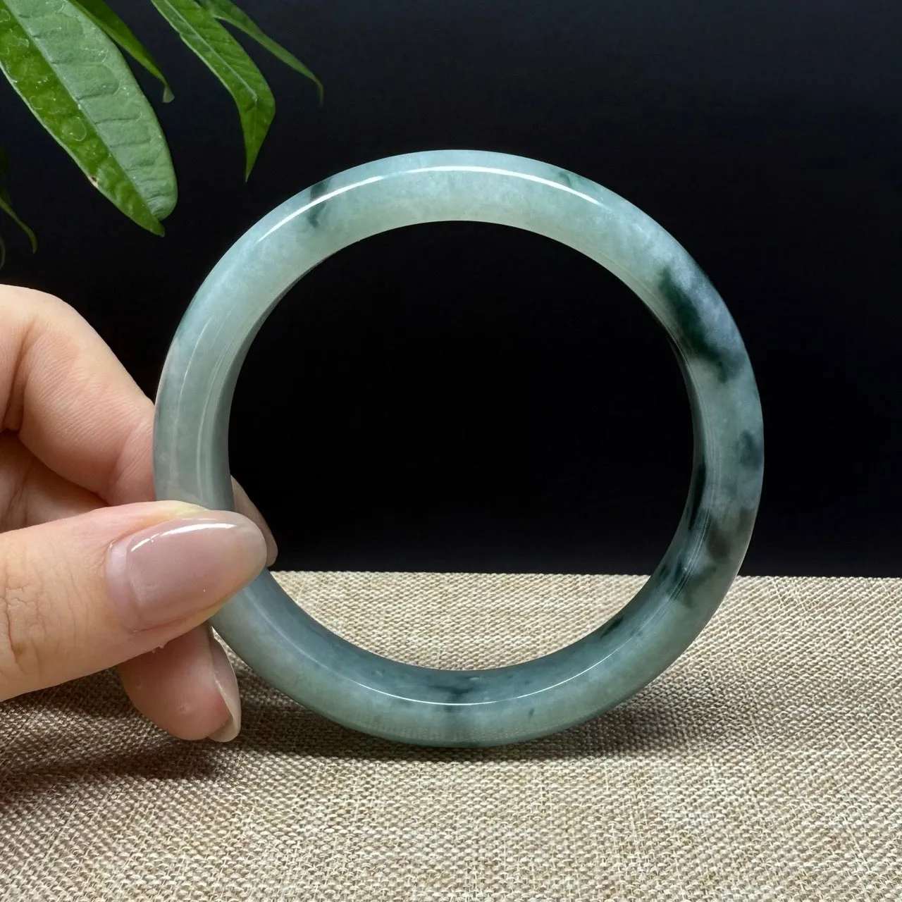 Genuine Burmese Green Jade Jadeite Bangle Bracelet ( 63.3mm )