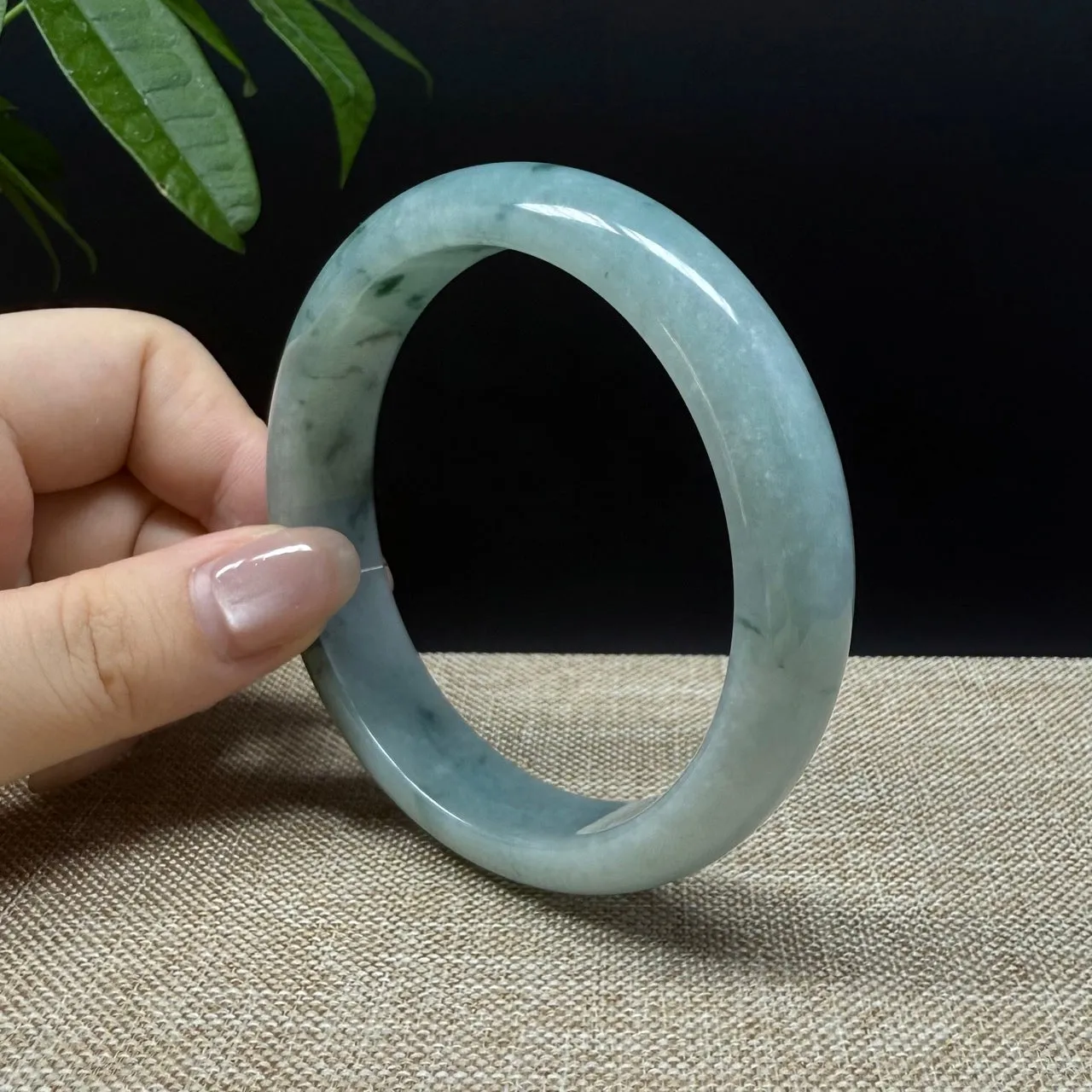 Genuine Burmese Green Jade Jadeite Bangle Bracelet ( 63.4mm )