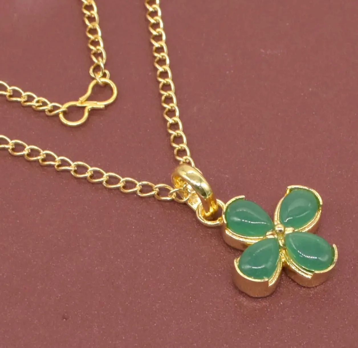 Green Onyx Clover Pendant Gold Chain Necklace 18”