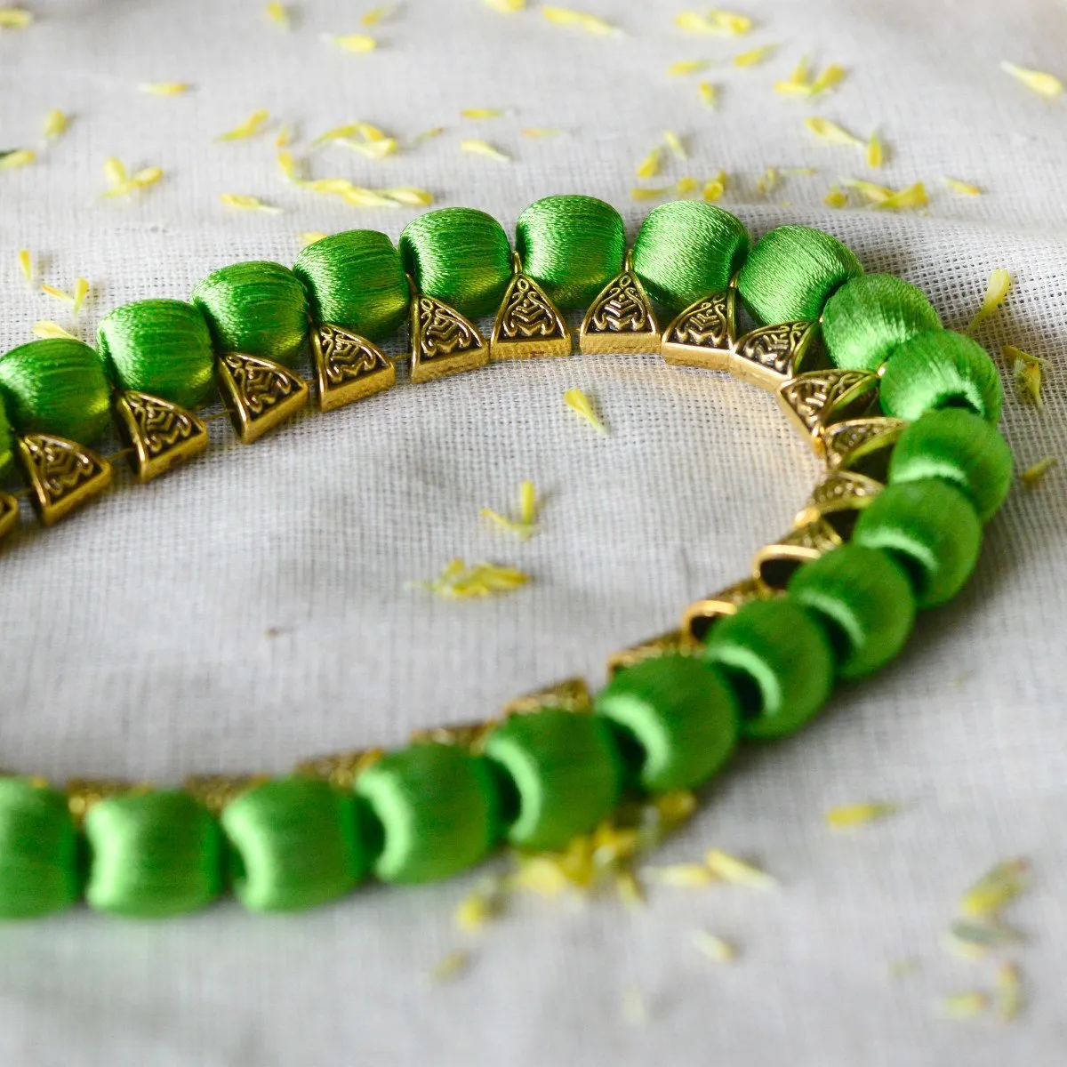 Handmade Garden Green Silk Thread Choker Set