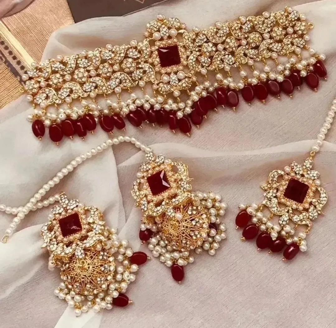 Hyderabadi Jadau Bridal Set.