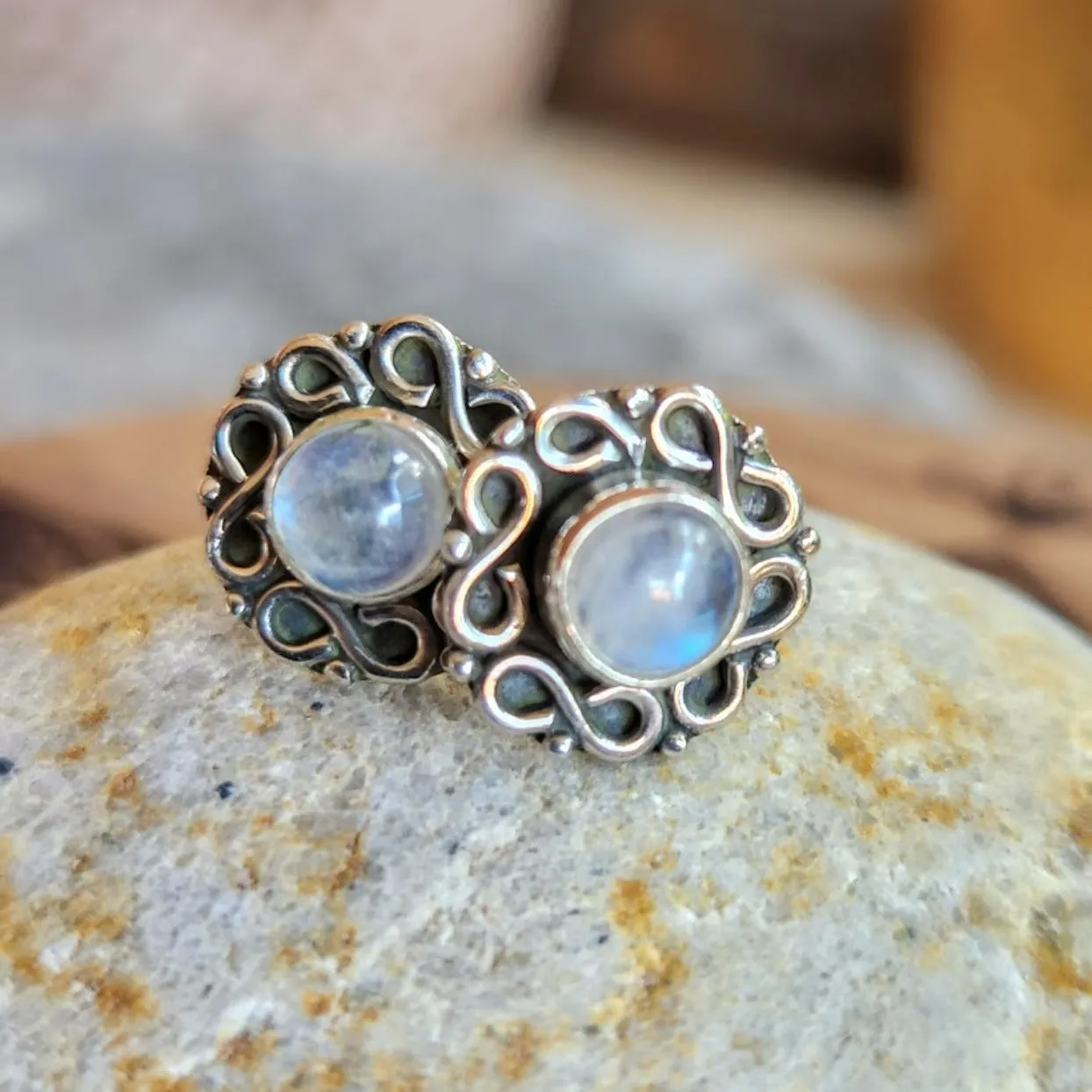 INFINITY MOONS - 925 MOONSTONE STUD EARRINGS