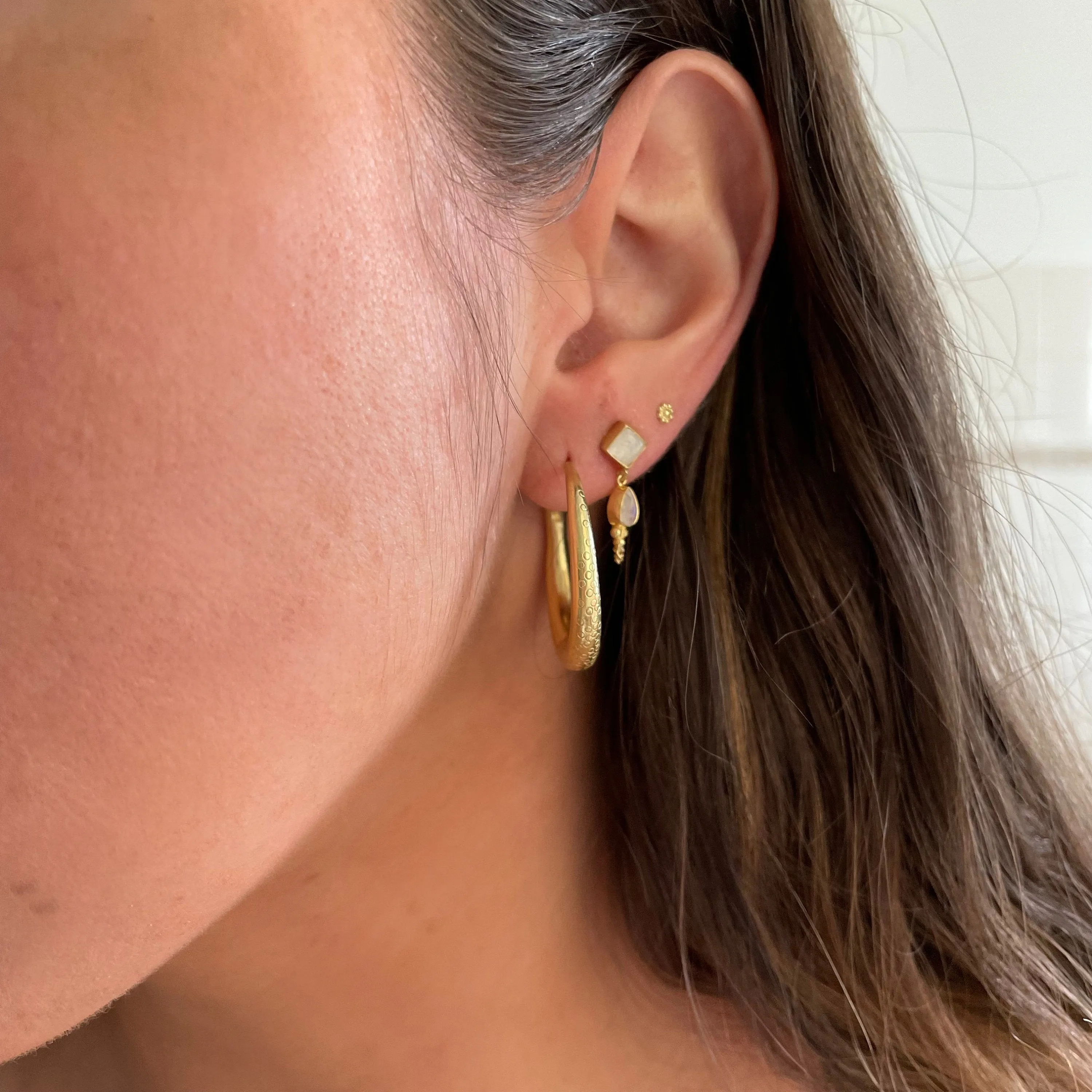 Kalani Gold Rainbow Moonstone Earrings