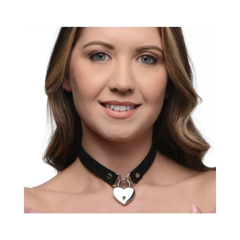 Lock-it Heart Choker