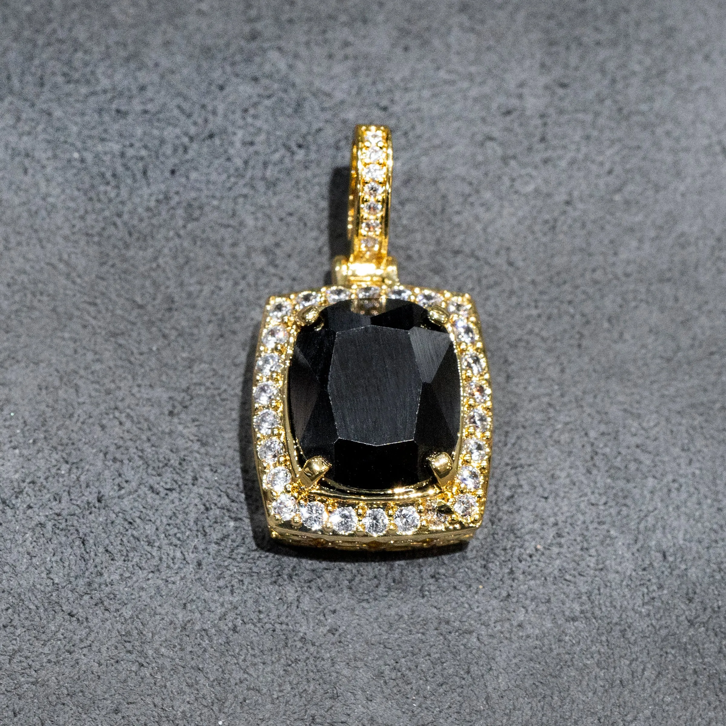 Mens Gold Onyx Necklace | Appx. 13 Grams