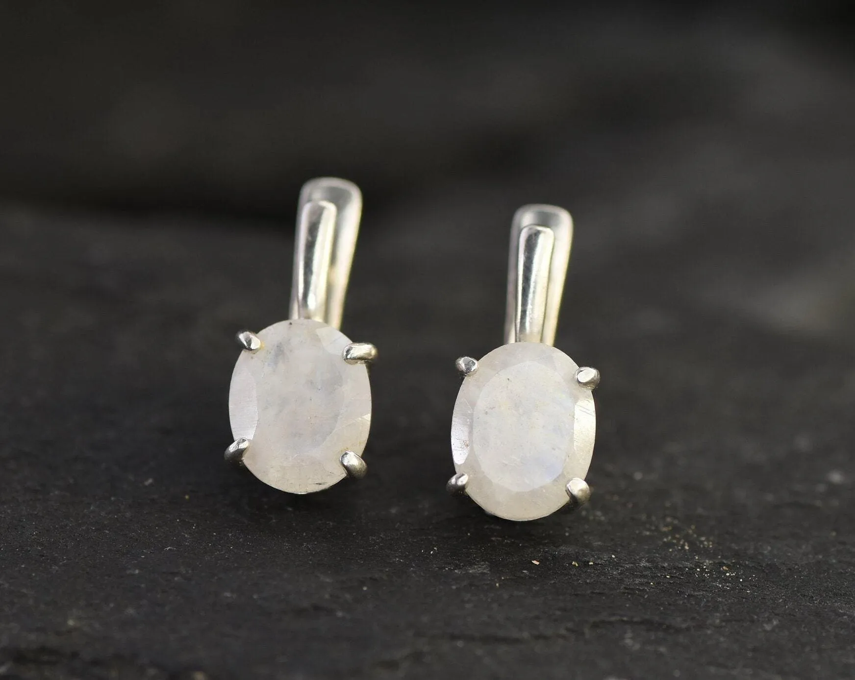 Moonstone Earrings - White Oval Earrings - Classic Vintage Earrings