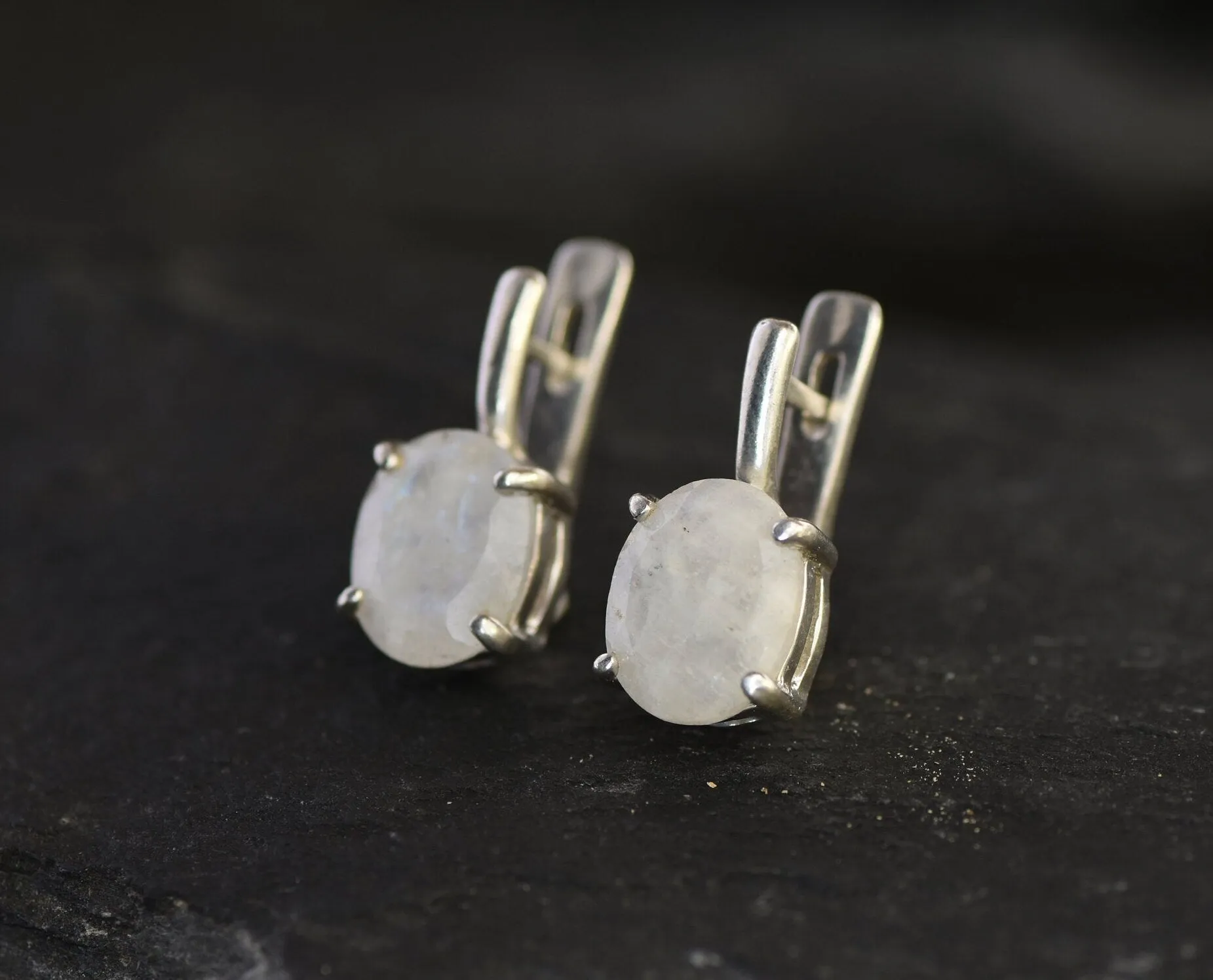 Moonstone Earrings - White Oval Earrings - Classic Vintage Earrings