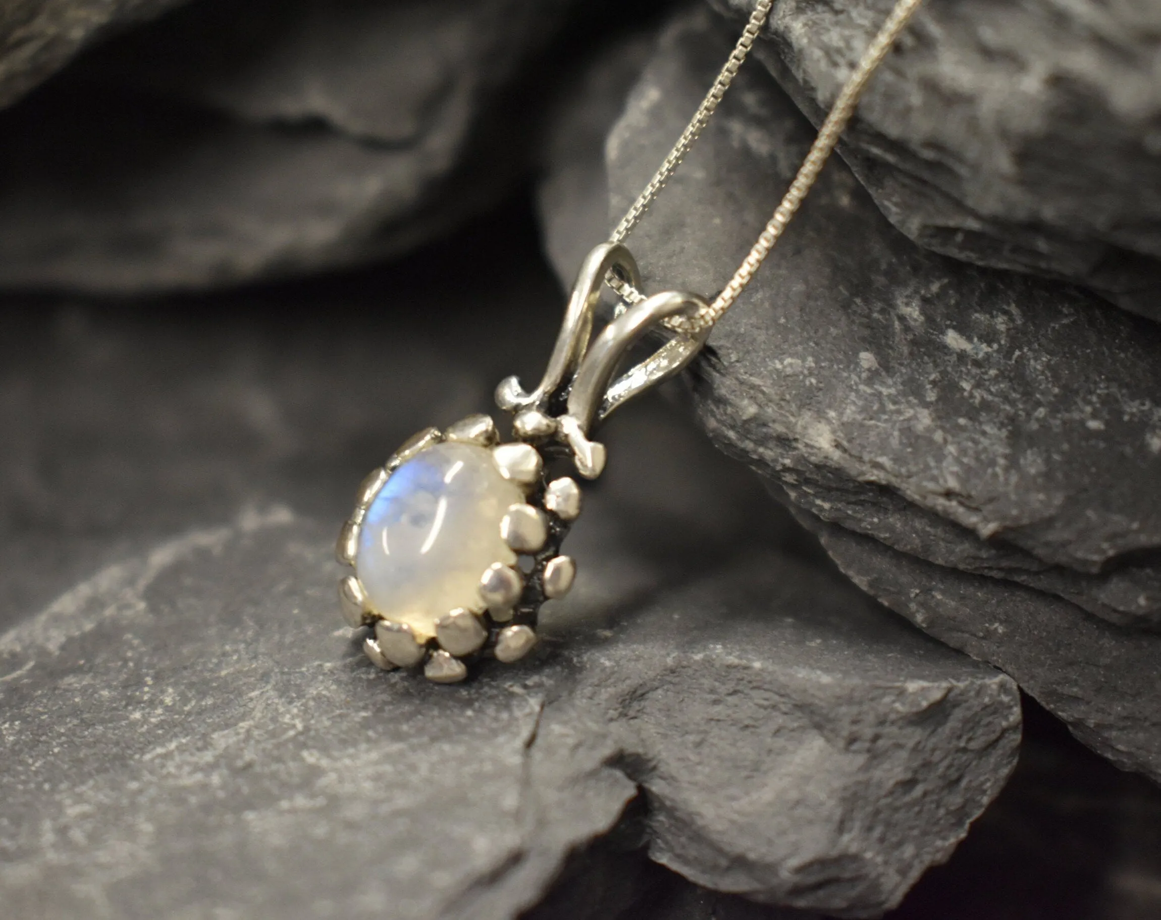 Rainbow Moonstone Necklace - White Vintage Pendant - Silver Moonstone Necklace