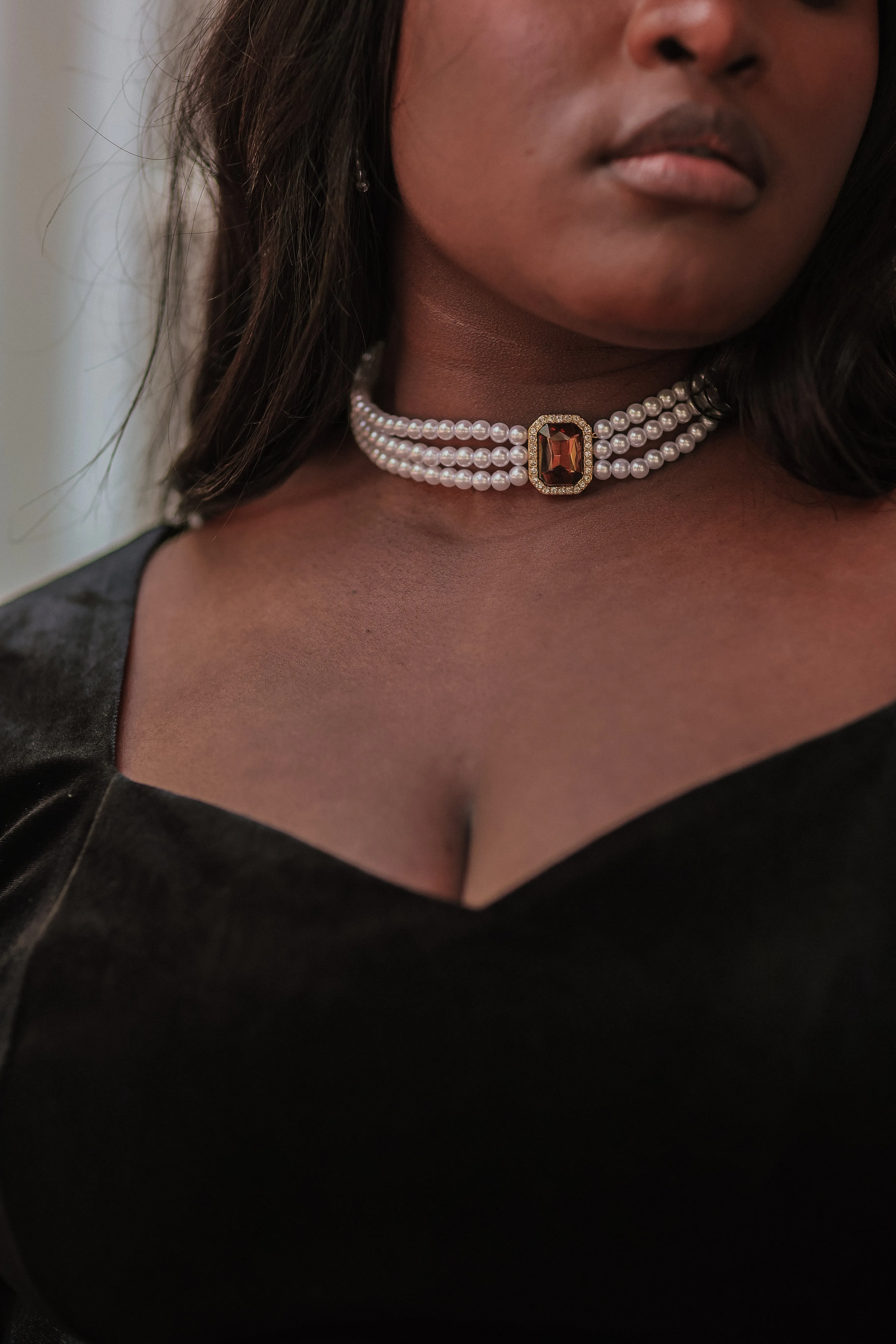 Regale Champagne Pearl Choker