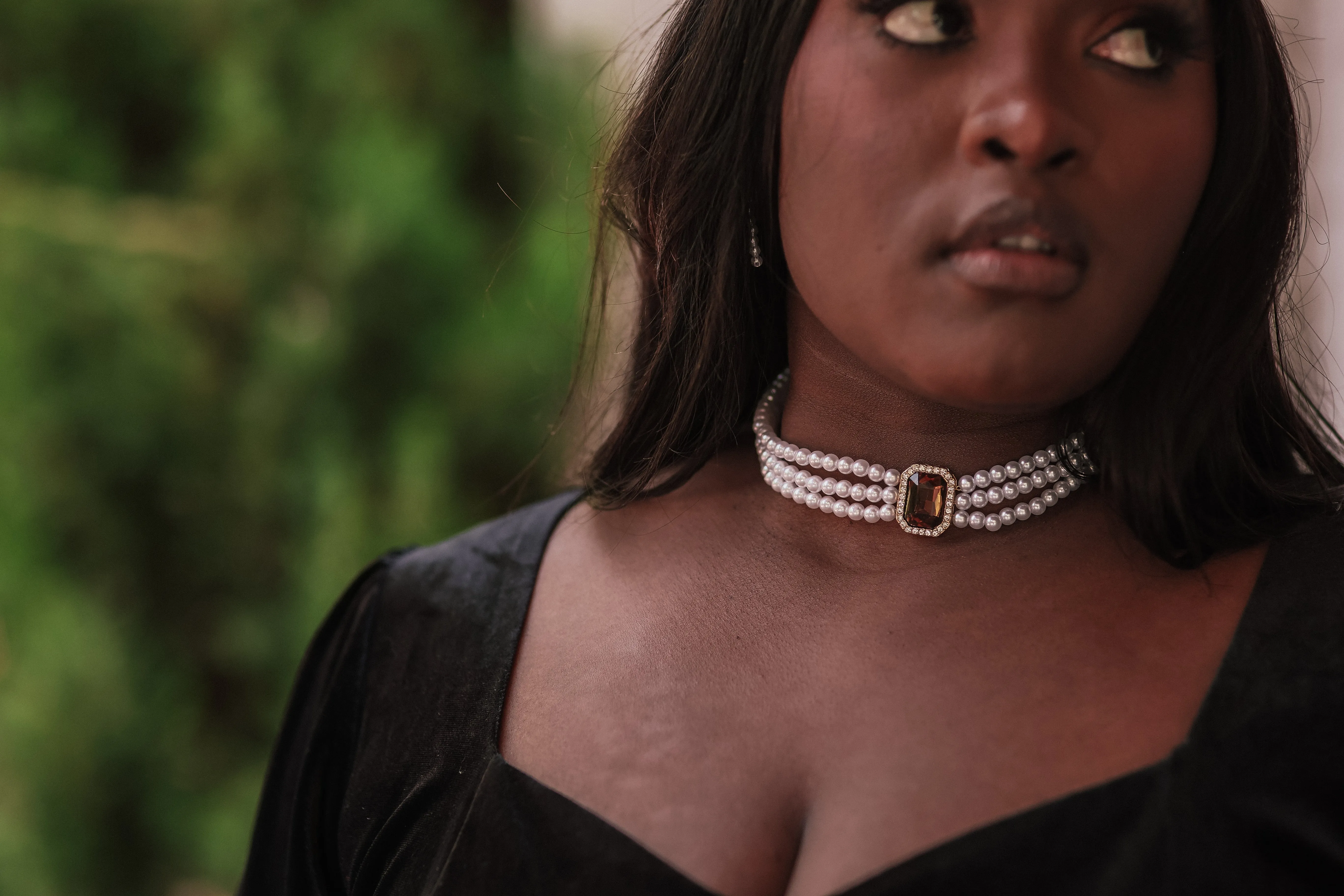 Regale Champagne Pearl Choker