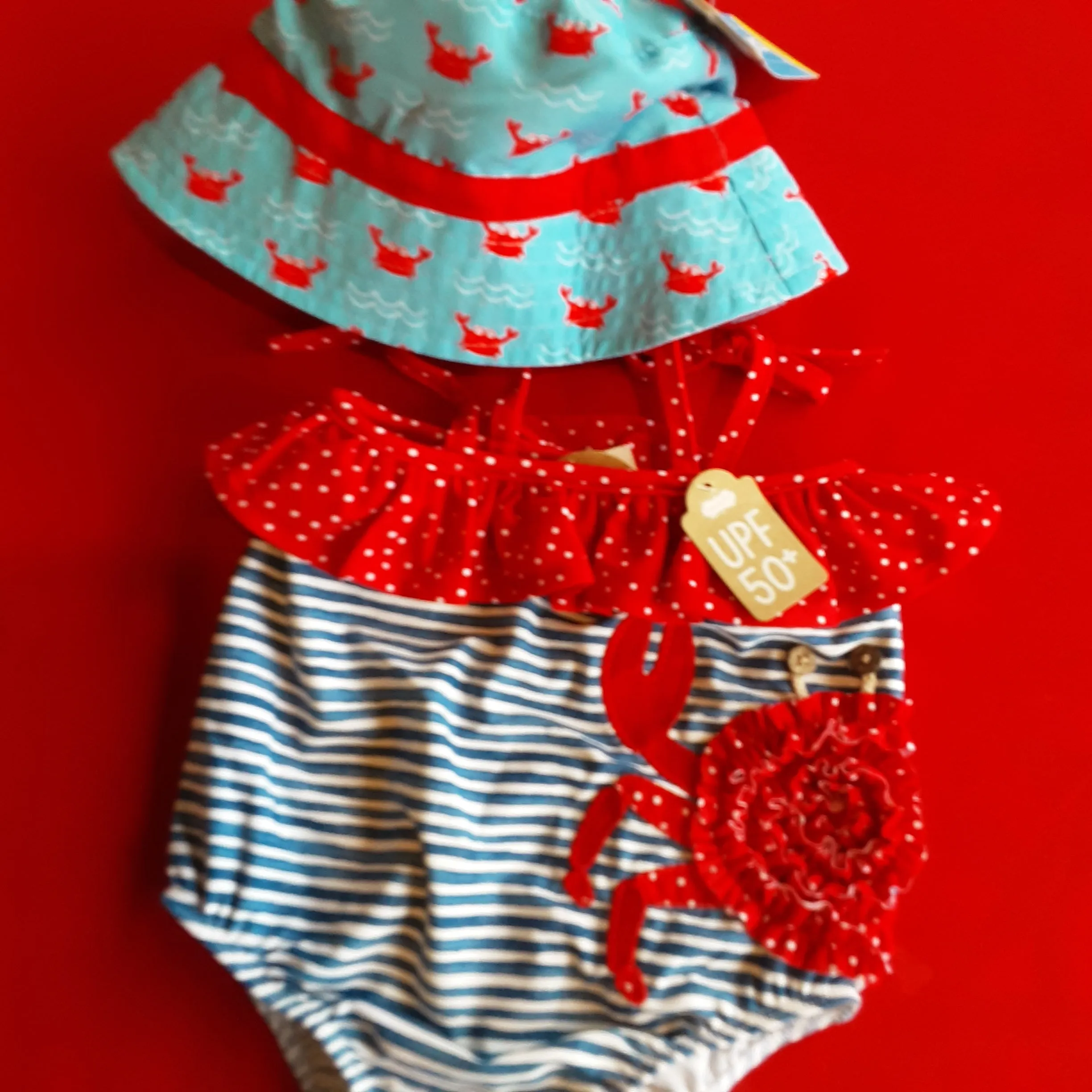 Reversible Crab Bucket Hat converts to Solid Red Bucket Hat | Wee Ones