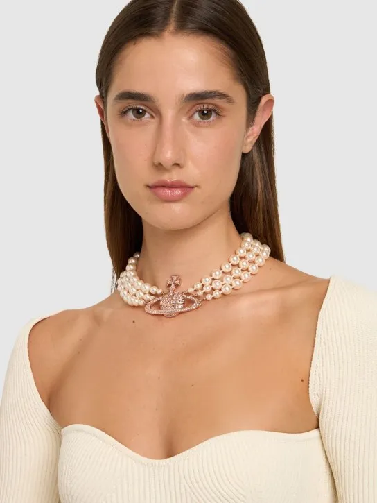 Vivienne Westwood   Three row faux pearl bas relief choker 